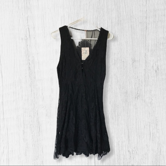 Free People Dresses & Skirts - NWT Beautiful Free People Lace Dress